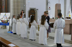 Feier der 1. Heiligen Kommunion in Sankt Crescentius (Foto: Karl-Franz Thiede)